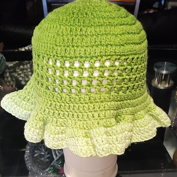 Green Hand Knit Crochet Bucket Hat By The Stitch Fairy My Niece - Picture 4 of 13
